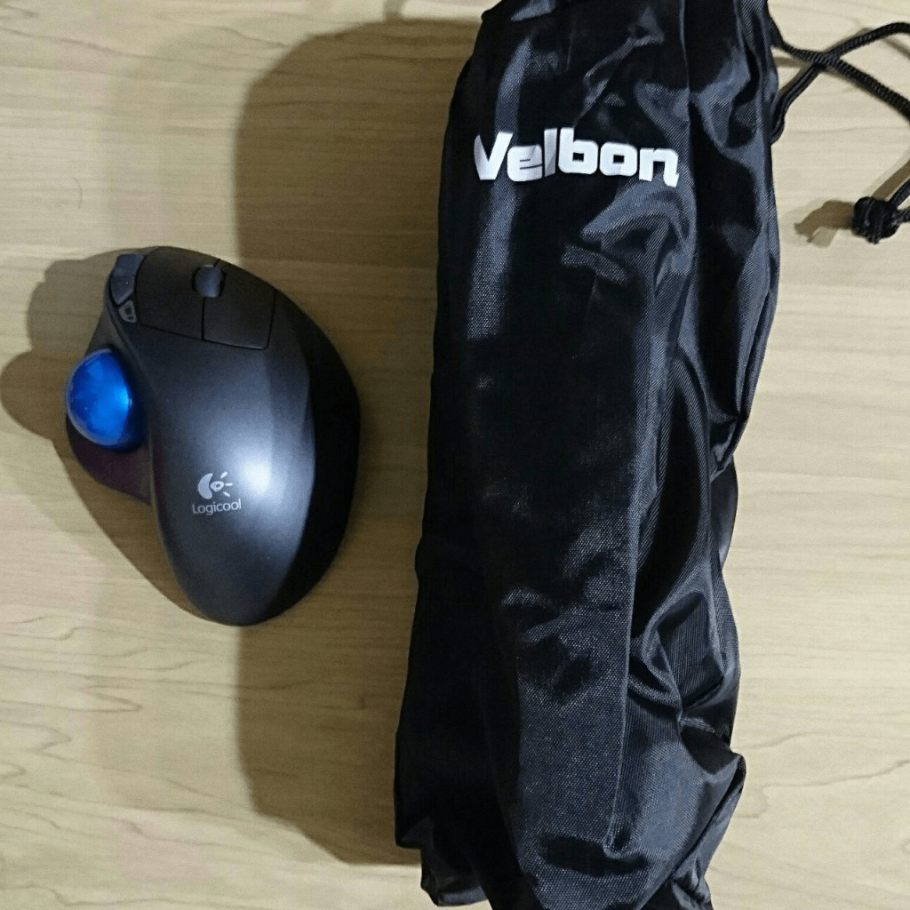 ベルボン、マウスと比較三脚